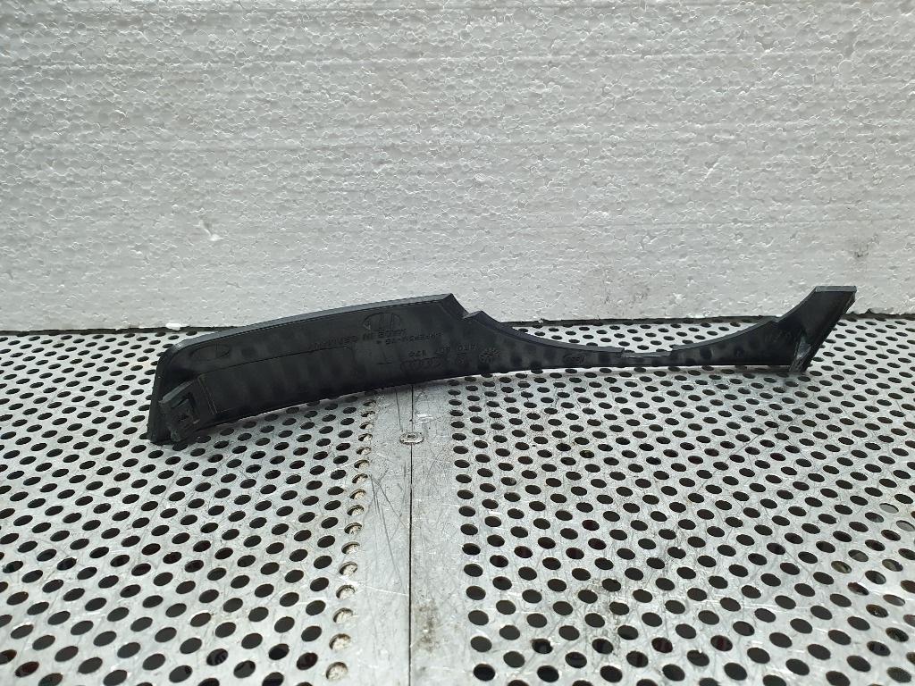 Grila proiector  dreapta AUDI A4 II Avant 8E5, B6 2000 - 2005 1.9 TDI AVF, AWX  8E0807174