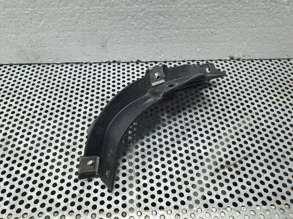 Aparatoare noroi inferioara dreapta AUDI A4 II Avant 8E5, B6 2000 - 2005 1.9 TDI AVF, AWX 8E0853834
