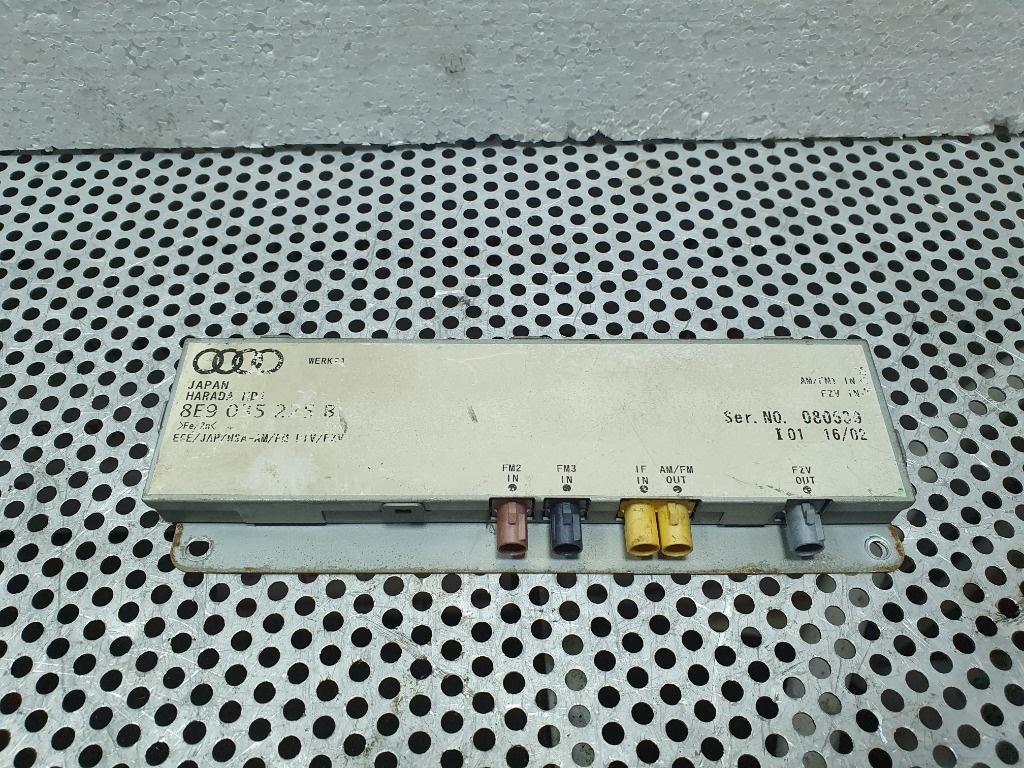 Amplificator antena radio  AUDI A4 II Avant 8E5, B6 2000 - 2005 1.9 TDI AVF, AWX  8E9035225B