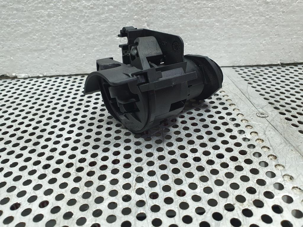 Sistem incuietoare portbagaj BMW 3 V E90 2004 - 2012 2.0 320 d N47 D20 A, N47 D20 C 7167321