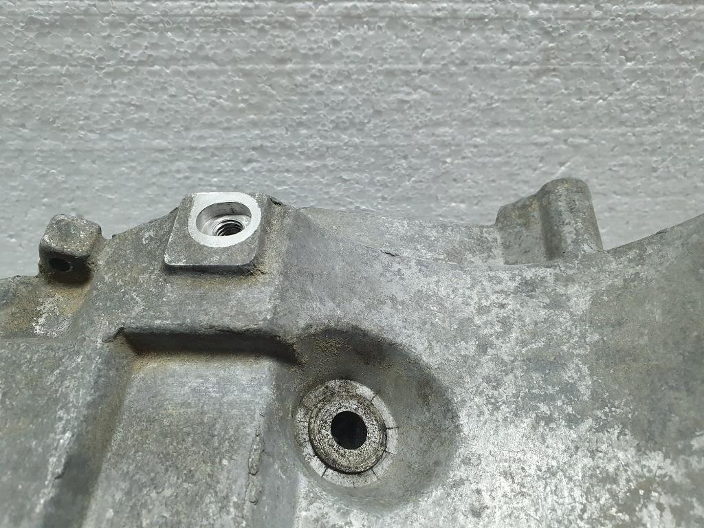 Suport  compresor AC AUDI A4 II Avant 8E5, B6 2000 - 2005 TDI AVF, AWX 038260885C
