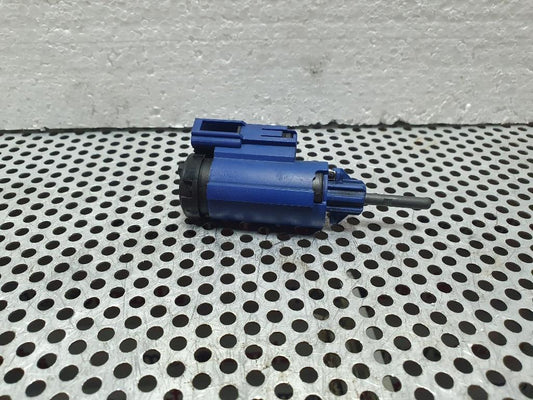 Senzor pedala de ambreiaj AUDI A4 II Avant 8E5, B6 2000 - 2005 TDI AVF, AWX 8E0927189
