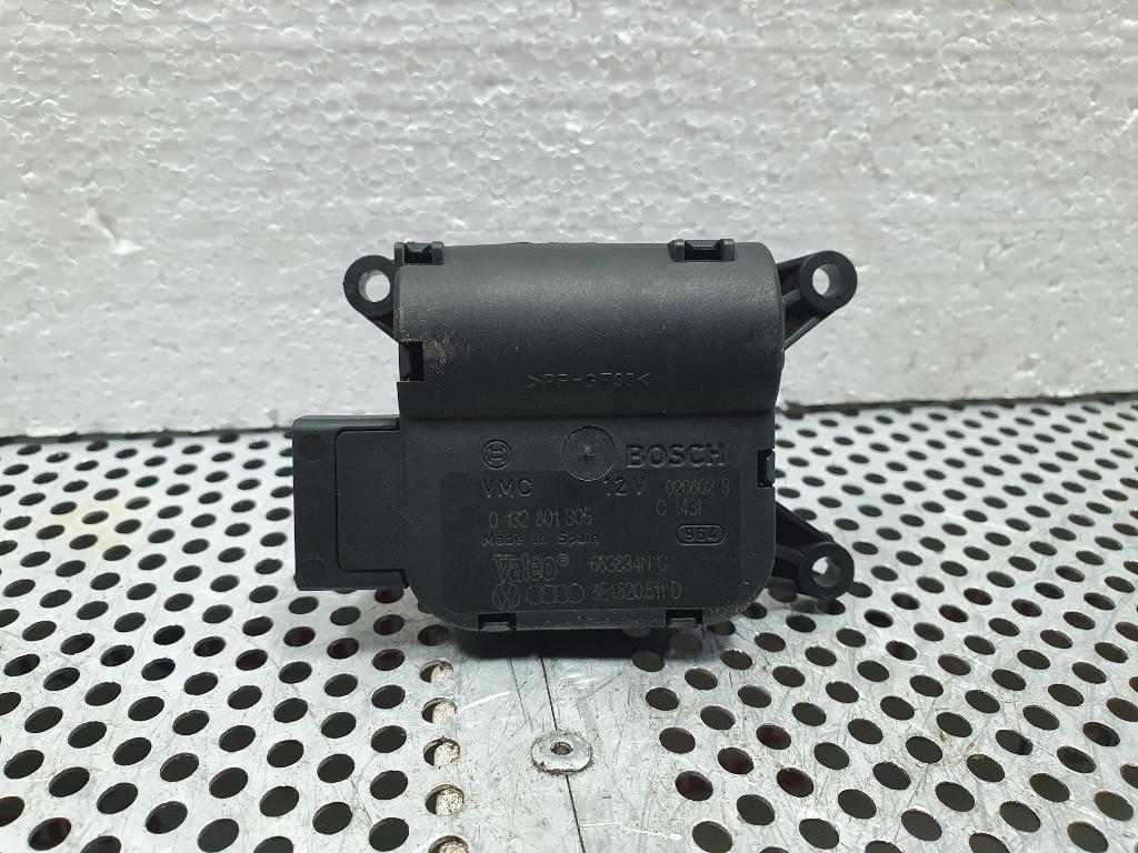 Motoras reglaj aeroterma V71 AUDI A4 II Avant 8E5, B6 2000 - 2005 1.9 TDI AVF, AWX BOSCH 0132801305  8E1820511D
