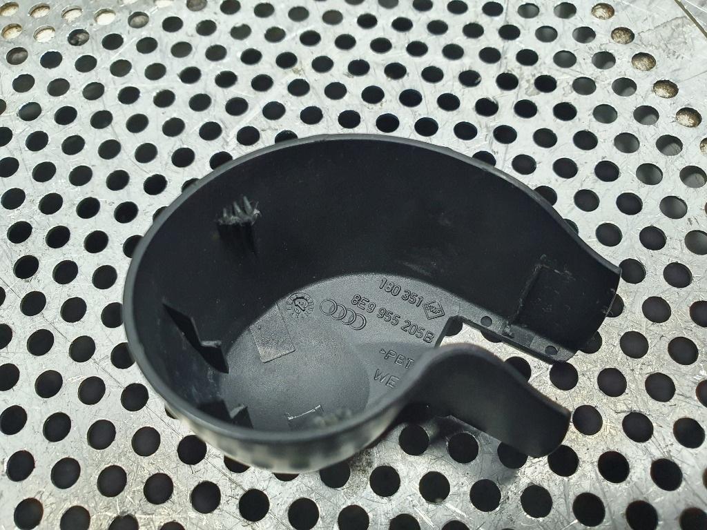 Capac brat stergator haion  AUDI A4 II Avant 8E5, B6 2000 - 2005 1.9 TDI AVF, AWX  8E9955205B