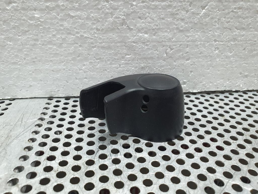 Capac brat stergator haion  AUDI A4 II Avant 8E5, B6 2000 - 2005 1.9 TDI AVF, AWX  8E9955205B