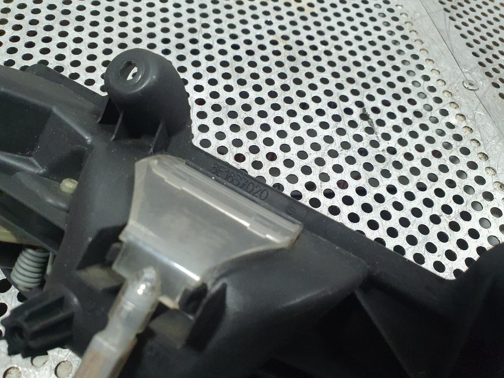 Maner iluminat deschidere usa dreapta fata AUDI A4 II Avant 8E5, B6 2000 - 2005 1.9 TDI AVF, AWX 8E1837020
