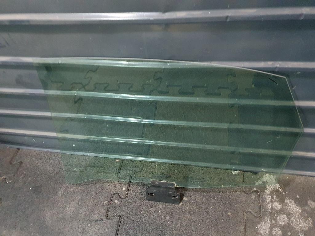 Geam portiera spate dreapta spate AUDI A4 II 8E2, B6 2000 - 20051.9 TDI AVF, AWX 8E9845026  , 43R-001057