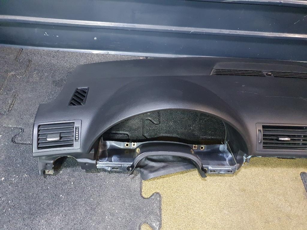 Plansa bord AUDI A4 II Avant 8E5, B6 2000 - 2005 1.9 TDI BKE  8E1858041