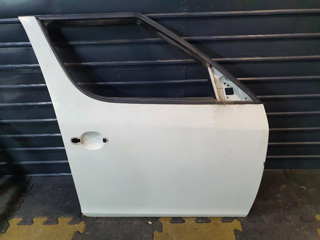 Usa  dreapta fata SKODA ROOMSTER 5J 2006 - 2015 1.4 TDI BNM 5J7 831 056