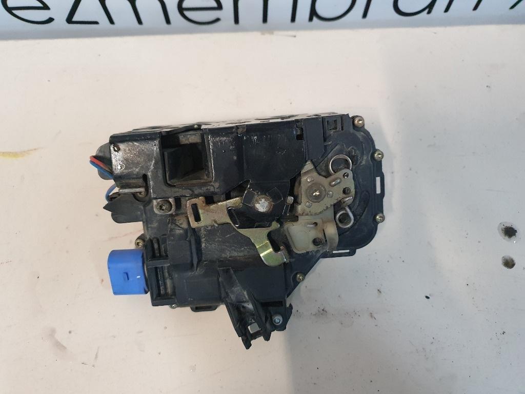 Broasca  stanga fata VOLKSWAGEN GOLF IV 1J1 1997 - 2007 1.4 16V AHW, AKQ, APE, AXP, BCA  3B1837015AM