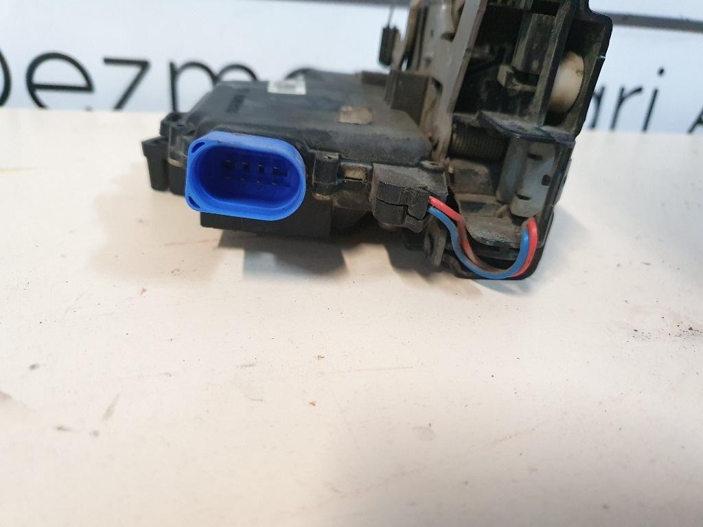 Broasca  stanga fata VOLKSWAGEN GOLF IV 1J1 1997 - 2007 1.4 16V AHW, AKQ, APE, AXP, BCA  3B1837015AM