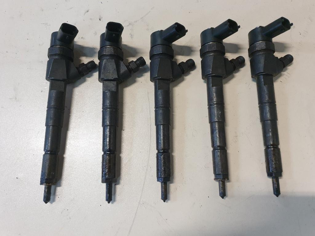 Injector  ALFA ROMEO 156 932_ 1997 - 20051.9 JTD 937 A4.000 BOSCH 0445110111