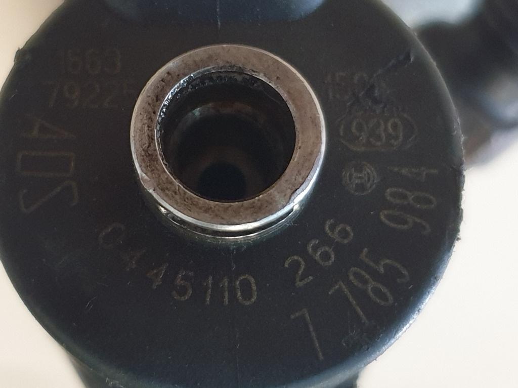 Injector combustibil BMW X5 E53 2000 - 2007 d M57 D30 (306D2) BOSCH 04455110266 7785984