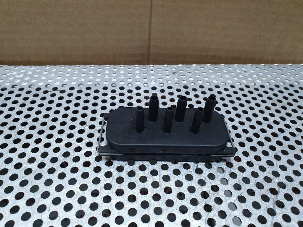Mufa furtunuri vacuum unitate  VOLKSWAGEN GOLF V 1K1 2003 - 2009 2.0 TDI 16V BKD  03G131051BR