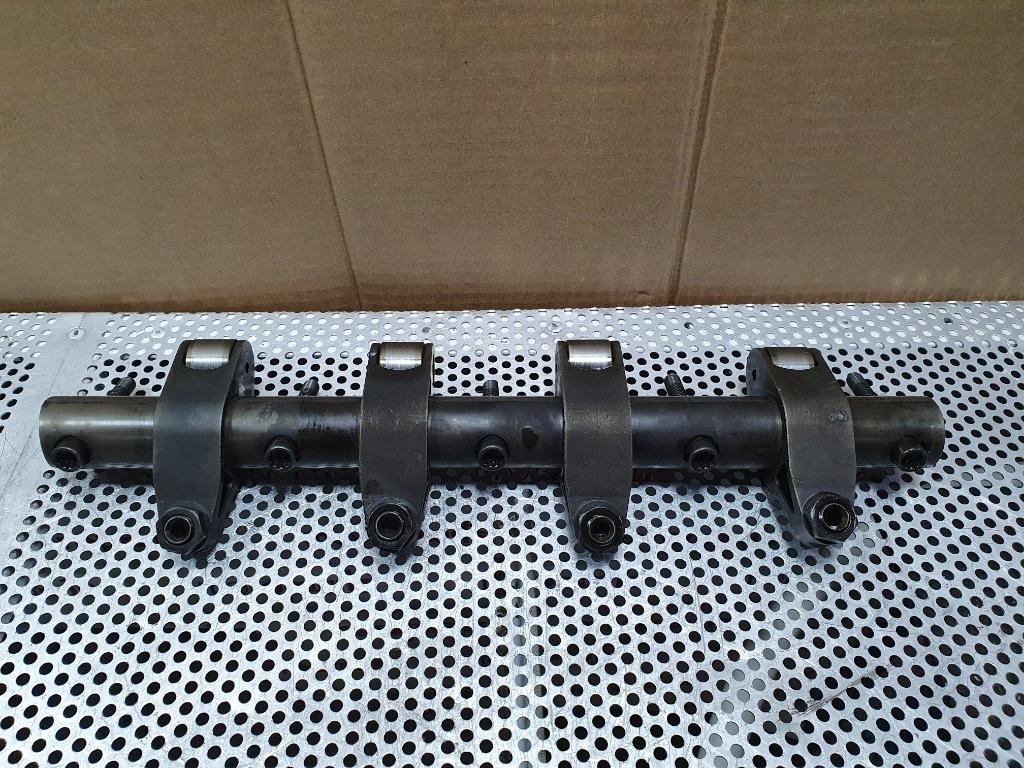 Rampa culbutori injectoare VOLKSWAGEN GOLF V 1K1 2003 - 2009 2.0 TDI 16V BKD 03G109527