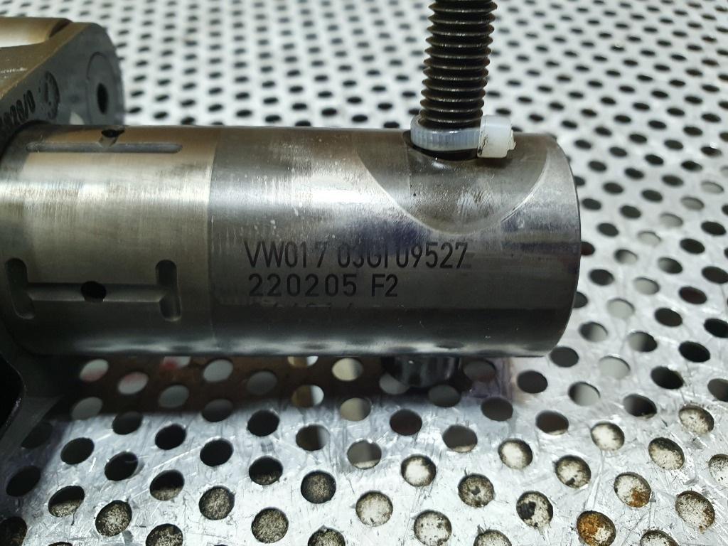 Rampa culbutori injectoare VOLKSWAGEN GOLF V 1K1 2003 - 2009 2.0 TDI 16V BKD 03G109527