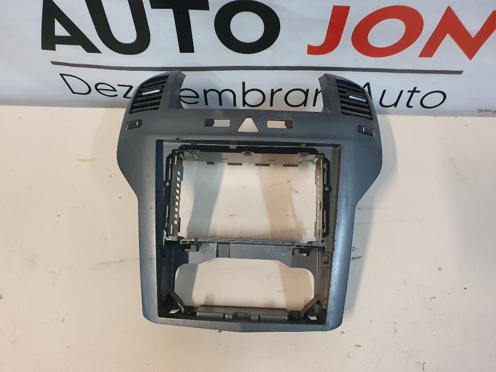 Rama casetofon  OPEL ZAFIRA B A05 2005 - 2015 1.9 CDTI Z 19 DTL 13111874