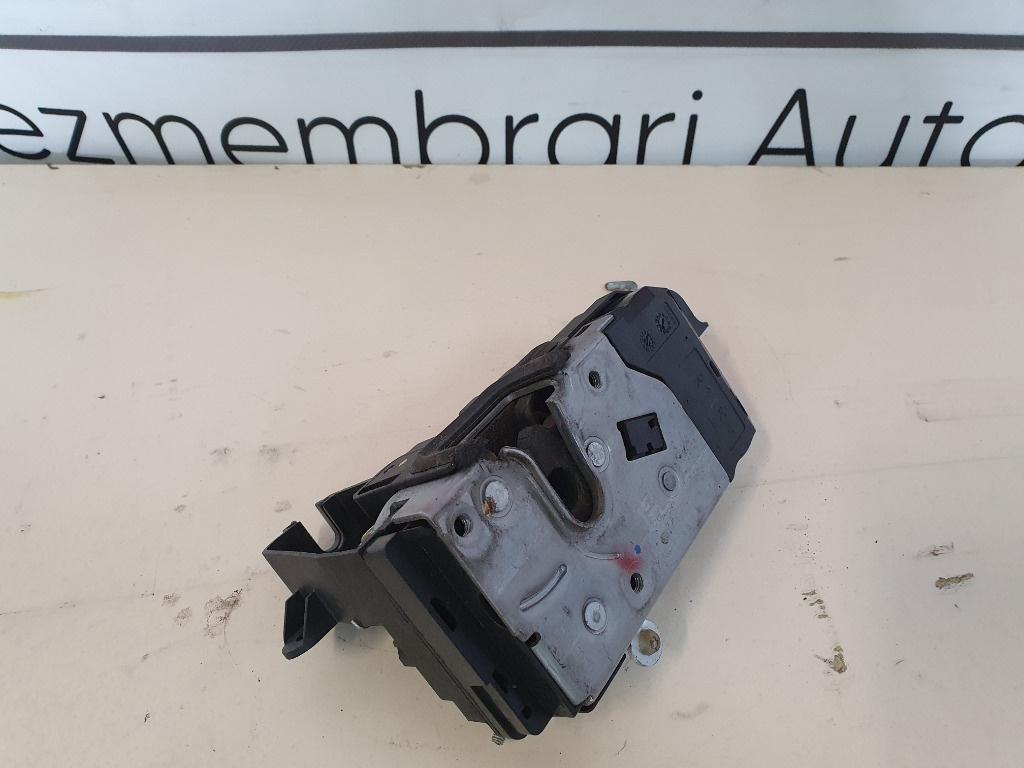 Broasca usa dreapta fata OPEL ZAFIRA B A05 2005 - 2015 1.9 CDTI Z 19 DTH 13220368