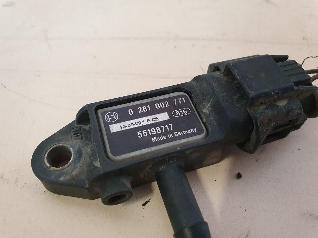 Senzor presiune gaze evacuare  OPEL ZAFIRA B A05 2005 - 2015 1.9 CDTI Z 19 DTL BOSCH  0281002771  55198717