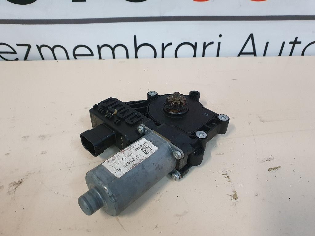 Motoras macara geam electric dreapta fata OPEL ZAFIRA B A05 2005 - 2015 1.9 CDTI Z 19 DTL  13132435RH