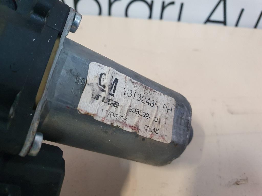 Motoras macara geam electric dreapta fata OPEL ZAFIRA B A05 2005 - 2015 1.9 CDTI Z 19 DTL  13132435RH