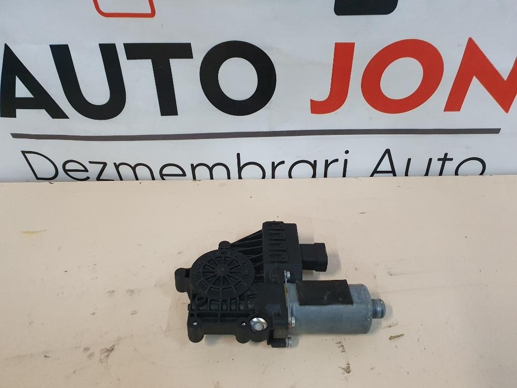 Motoras macara geam electric dreapta fata OPEL ZAFIRA B A05 2005 - 2015 1.9 CDTI Z 19 DTL  13132435RH