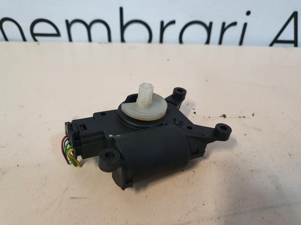 Motoras reglaj aeroterma  OPEL ZAFIRA B A05 2005 - 2015 1.9 CDTI Z 19 DTH 3093843