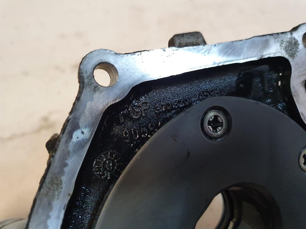 Pompa de ulei OPEL ZAFIRA B A05 2005 - 20151.9 CDTI Z 19 DT 37018201