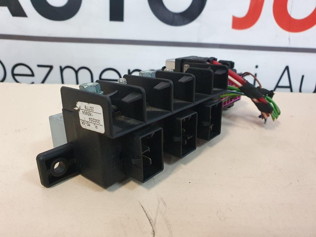 Bloc relee VOLKSWAGEN GOLF IV 1J1 1997 - 2007 1.6 16V ATN, AUS, AZD, BCB 8L0941822