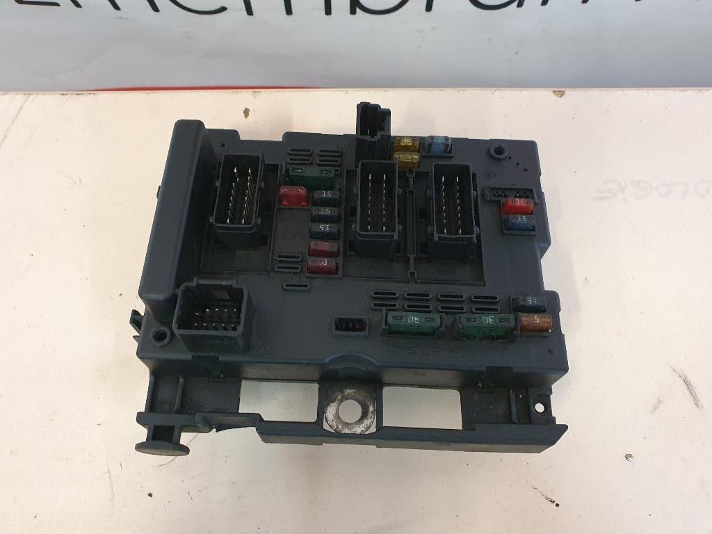 Panou sigurante PEUGEOT 406 8B 1995 - 20052.0 HDI 110 RHZ (DW10ATED) 9636079380