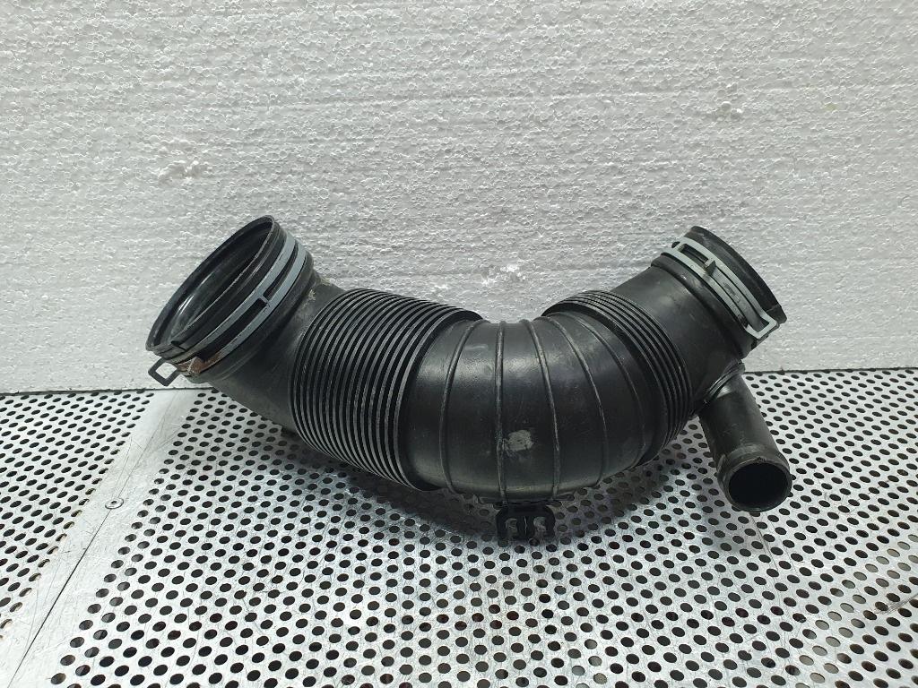 Furtun admisie aer VOLKSWAGEN PASSAT Variant 3C5 2005 - 20112.0 TDI BMR, CBBB 3C0129654P