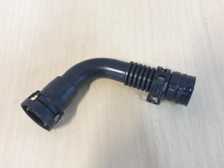 Furtun epurator gaze  VOLKSWAGEN PASSAT Variant 3C5 2005 - 2011 2.0 TDI 16V BKP, CBAB 038103493AR