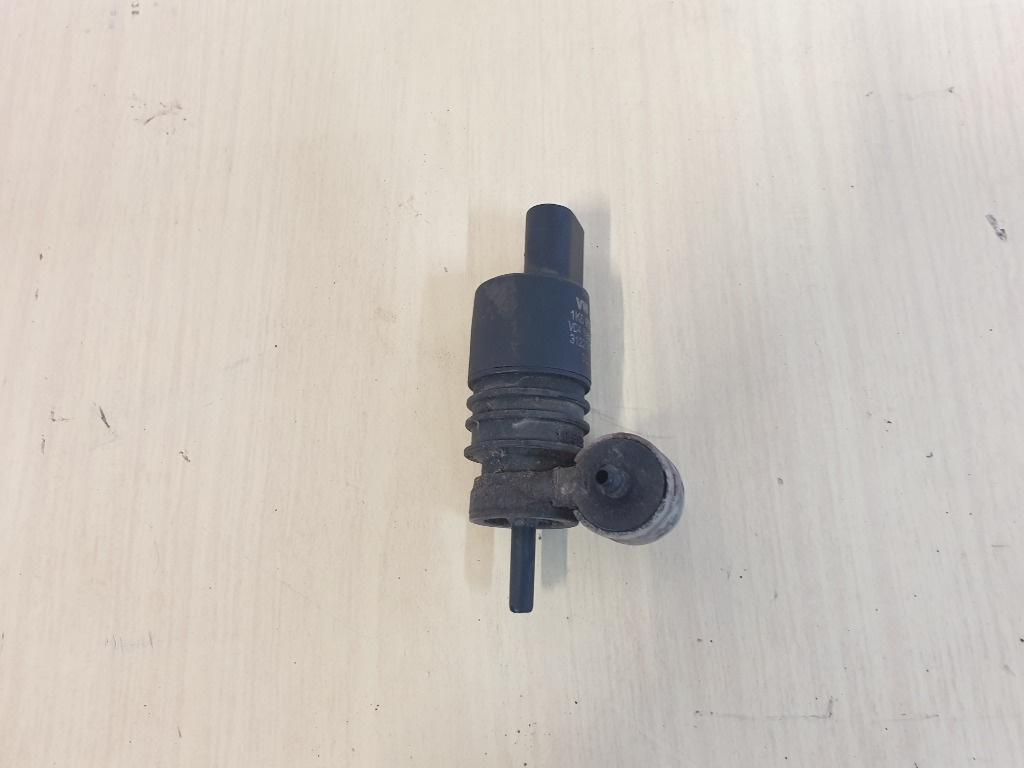 Pompita lichid parbriz VOLKSWAGEN PASSAT Variant 3C5 2005 - 2011 2.0 TDI 16V BKP, CBAB 1K6955651