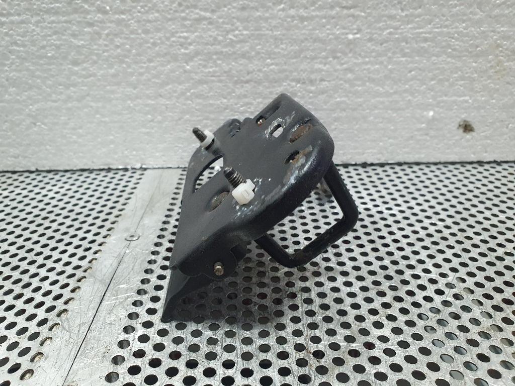 Incuietoare capota motor VOLKSWAGEN PASSAT Variant 3C5 2005 - 2011 2.0 TDI BMR, CBBB 1T0823480A