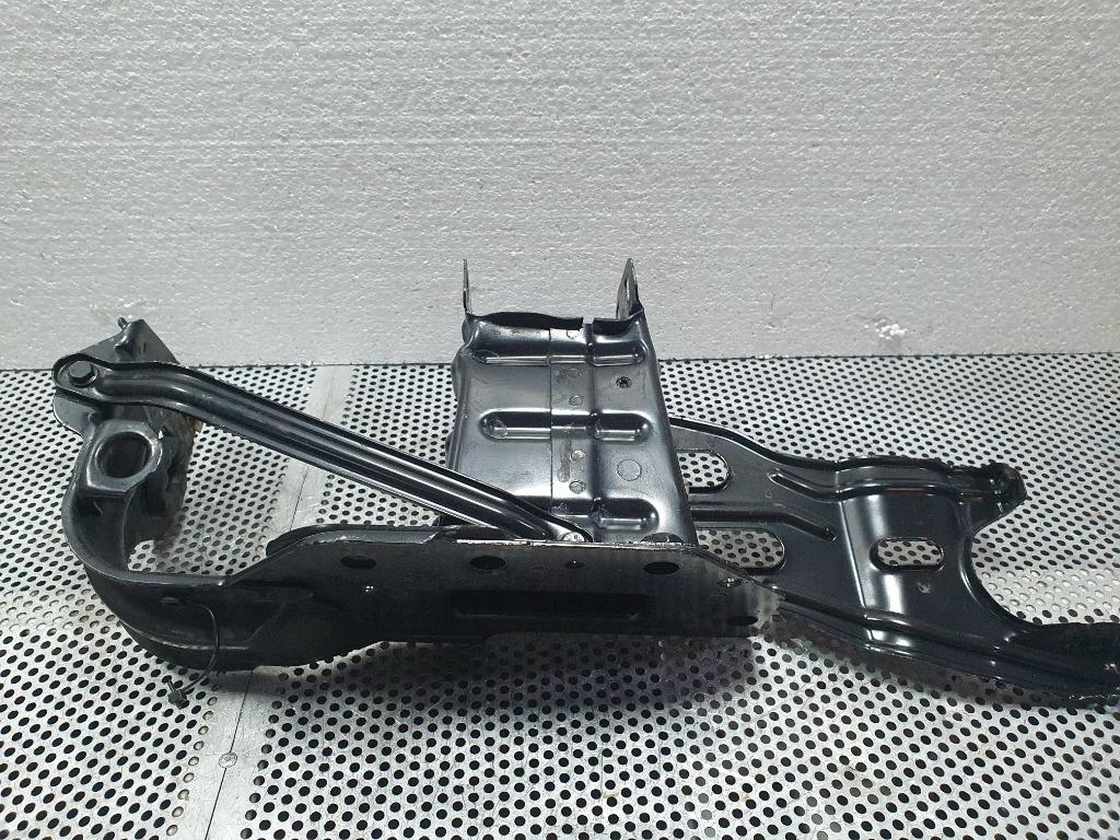 Cadru suport dreapta MERCEDES-BENZ C-CLASS II W203  2000 - 2007 C 220 CDI OM 611.962, OM 646.963