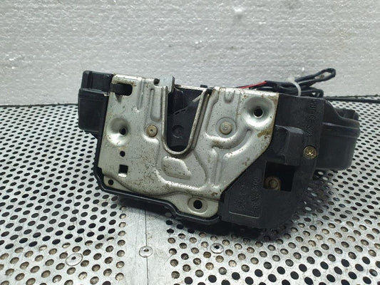 Broasca usa stanga spate MERCEDES-BENZ C-CLASS II W203  2000 - 2007, MERCEDES-BENZ C-CLASS T-Model II S203 2001 - 20072.2 C 220 CDI OM 646.963 2037300135015