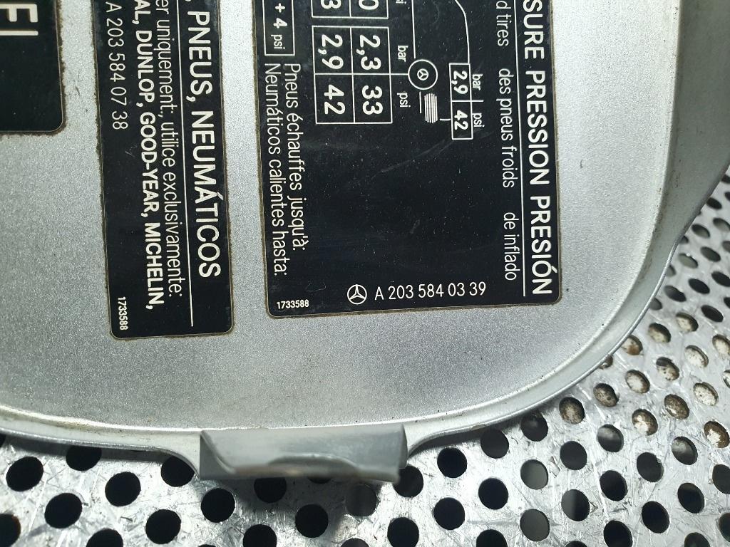Ornament usita rezervor combustibil MERCEDES-BENZ C-CLASS II W203  2000 - 2007, MERCEDES-BENZ C-CLASS T-Model II S203 2001 - 20072.2 C 220 CDI OM 646.963 A2035840339