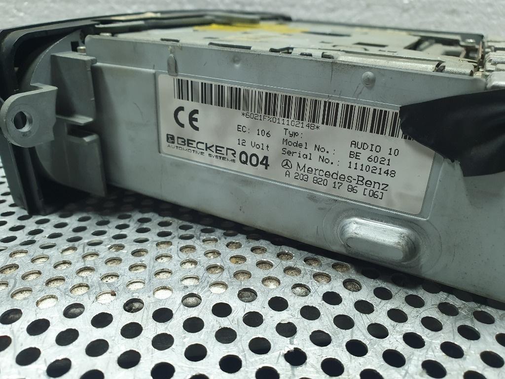 Radio casetofon MERCEDES-BENZ C-CLASS II W203  2000 - 2007, MERCEDES-BENZ C-CLASS T-Model II S203 2001 - 20072.2 C 220 CDI OM 611.962 A2038201786