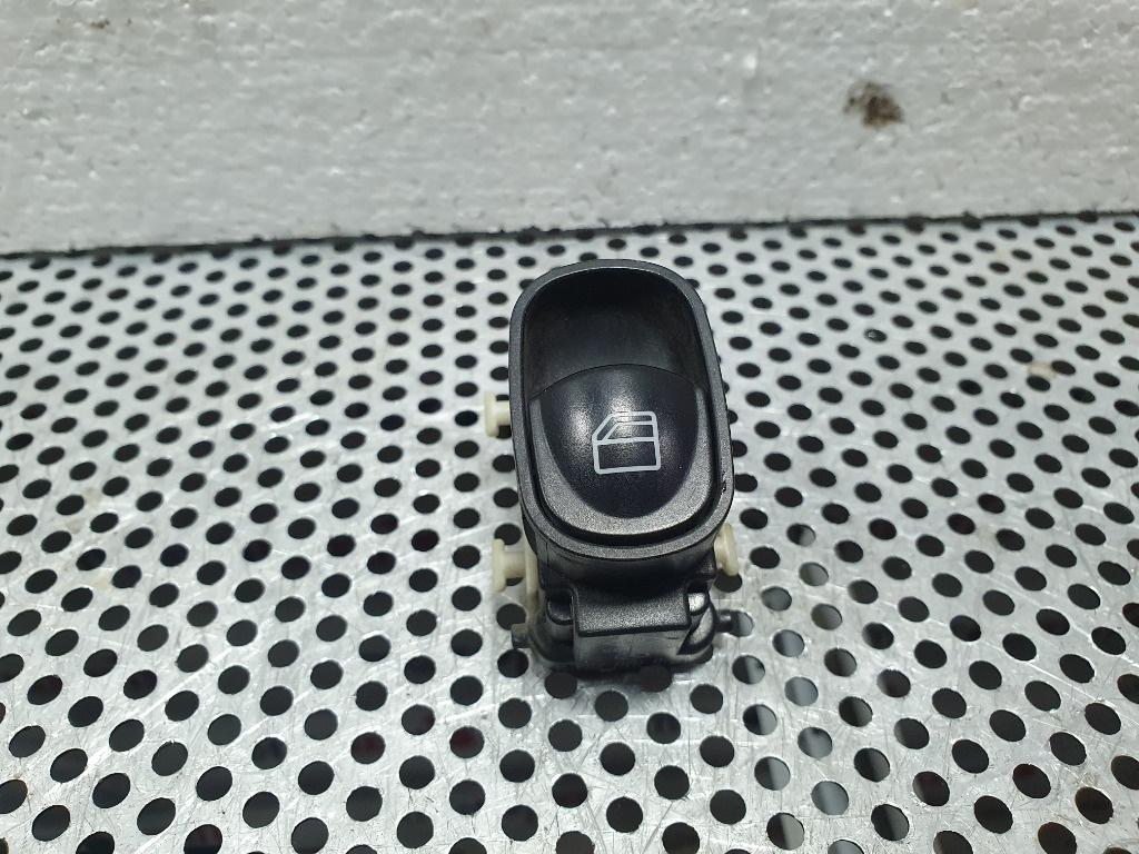 Buton deschidere geam MERCEDES-BENZ C-CLASS II W203  2000 - 2007, MERCEDES-BENZ C-CLASS T-Model II S203 2001 - 20072.5 C 230 M 272.920 A2038200210