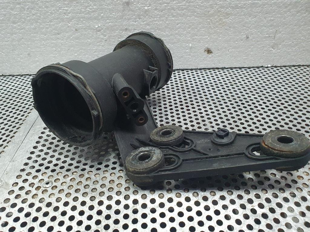 Carcasa debitmetru aer MERCEDES-BENZ C-CLASS II W203  2000 - 2007, MERCEDES-BENZ C-CLASS T-Model II S203 2001 - 20072.2 C 220 CDI OM 611.962 A2035200095