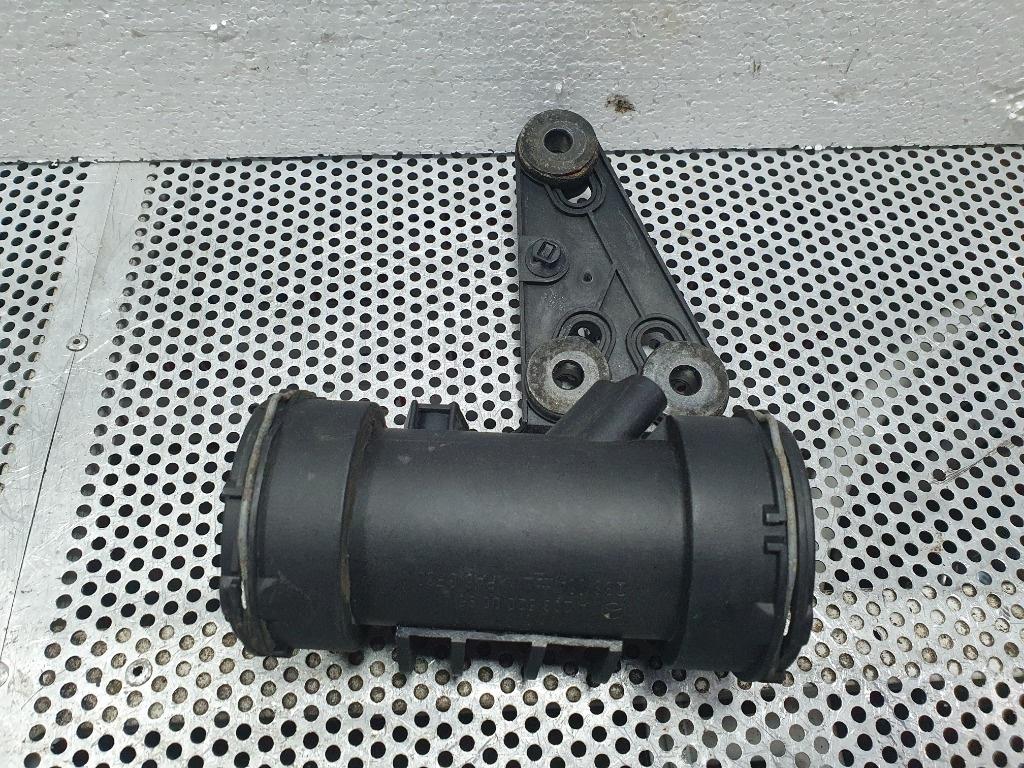 Carcasa debitmetru aer MERCEDES-BENZ C-CLASS II W203  2000 - 2007, MERCEDES-BENZ C-CLASS T-Model II S203 2001 - 20072.2 C 220 CDI OM 611.962 A2035200095