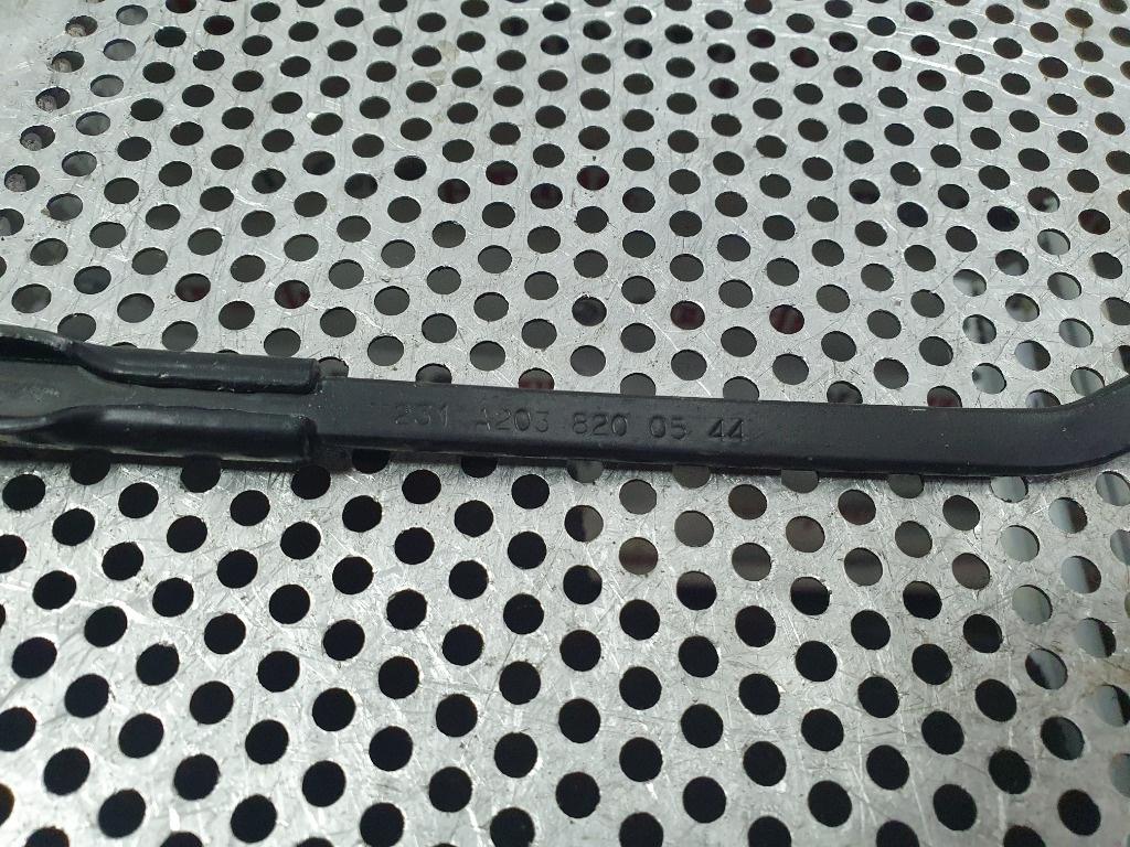 Brat stergator  dreapta MERCEDES-BENZ C-CLASS T-Model II S203 2001 - 2007 2.2 C 220 CDI OM 611.962 A2038200544
