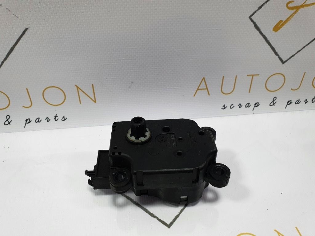 Motoras reglaj aeroterma MERCEDES-BENZ C-CLASS II W203  2000 - 2007, MERCEDES-BENZ C-CLASS T-Model II S203 2001 - 20072.2 C 220 CDI OM 646.963 A2038201642