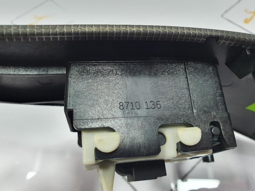 Ornament panou usa cu buton geam dreapta fata MERCEDES-BENZ C-CLASS II W203  2000 - 2007, MERCEDES-BENZ C-CLASS T-Model II S203 2001 - 20072.2 C 220 CDI OM 611.962 A2037271828