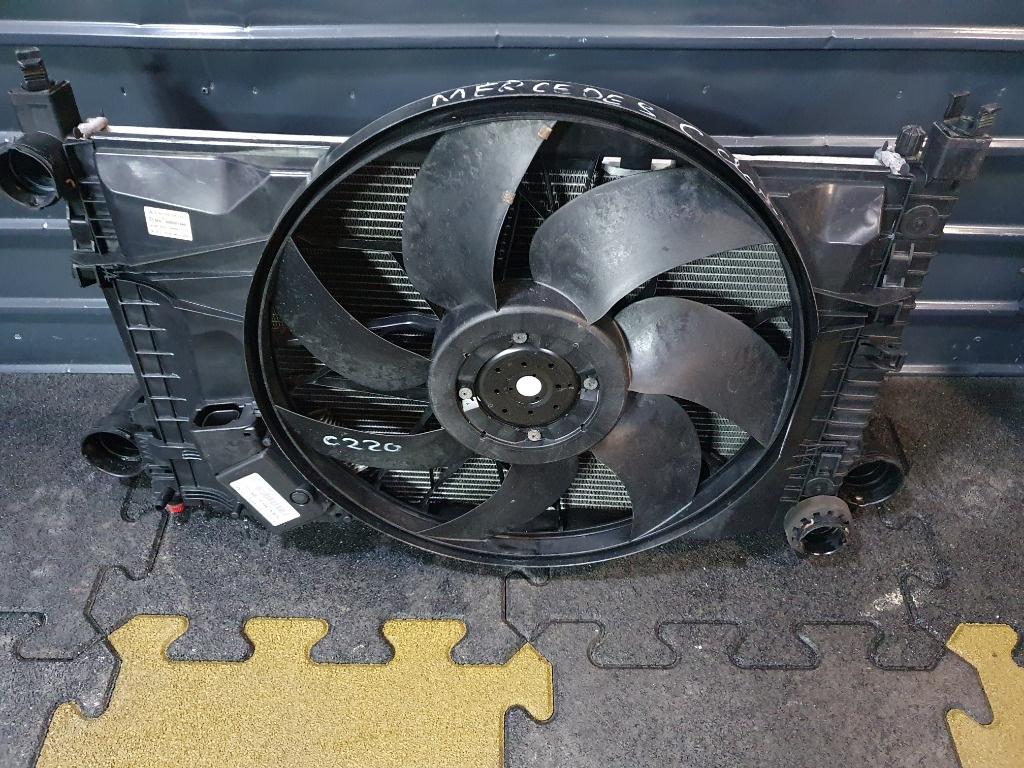 Ansamblu radiatoare cu ventilator MERCEDES-BENZ C-CLASS II W203  2000 - 2007, MERCEDES-BENZ C-CLASS T-Model II S203 2001 - 20072.2 C 220 CDI OM 611.962 A2035000654  A2035000293KZ