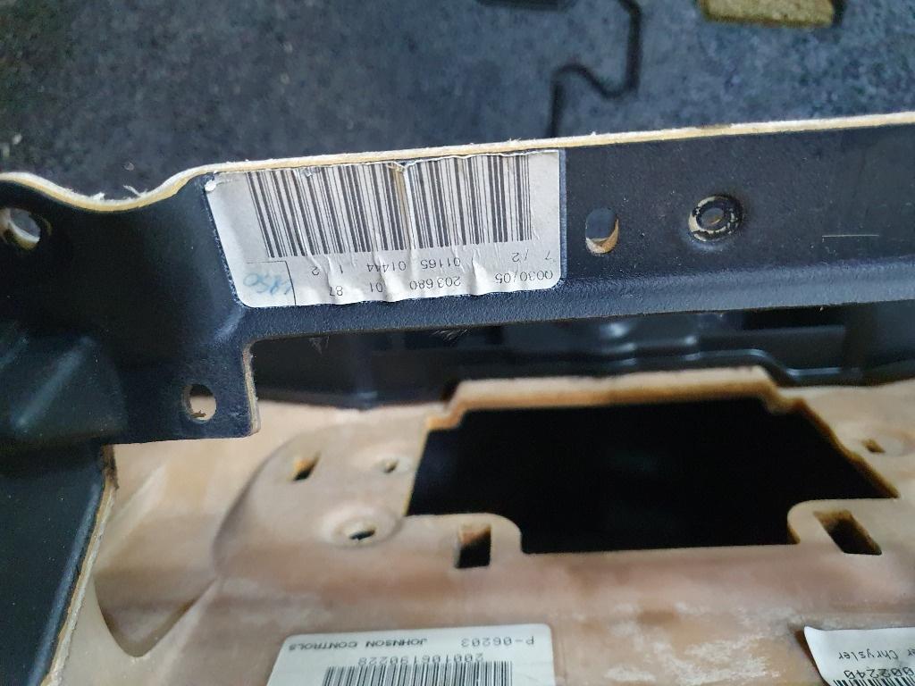 Plansa bord cu airbag pasager MERCEDES-BENZ C-CLASS II W203  2000 - 2007, MERCEDES-BENZ C-CLASS T-Model II S203 2001 - 20072.2 C 220 CDI OM 611.962 2036800187