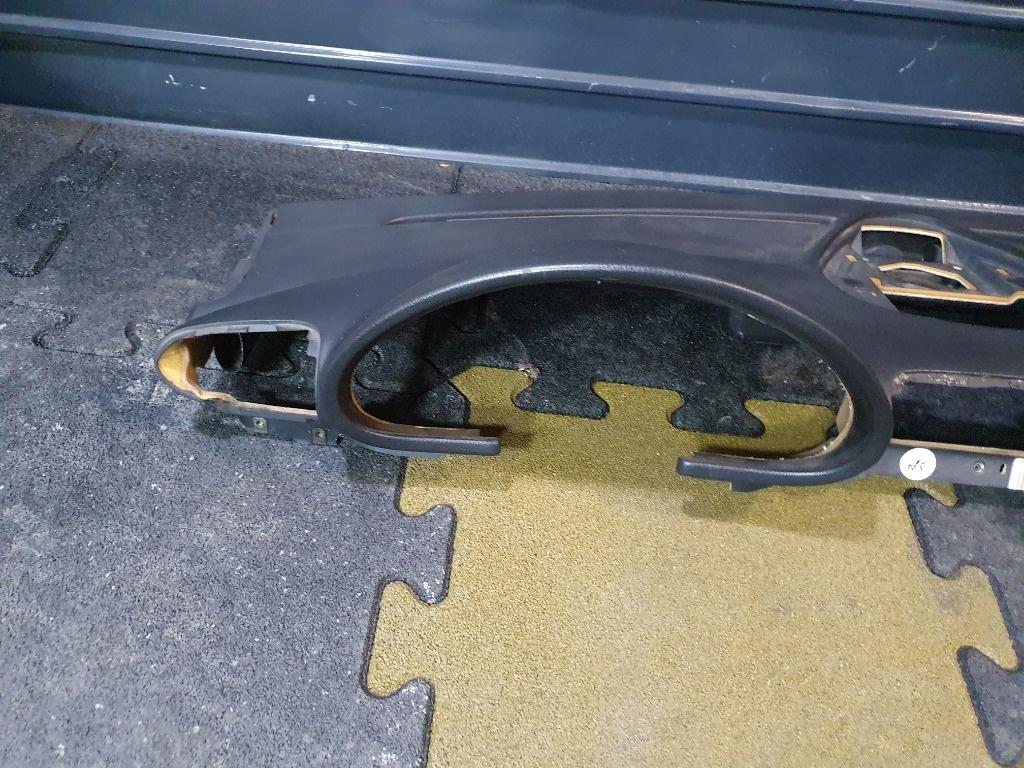 Plansa bord cu airbag pasager MERCEDES-BENZ C-CLASS II W203  2000 - 2007, MERCEDES-BENZ C-CLASS T-Model II S203 2001 - 20072.2 C 220 CDI OM 611.962 2036800187