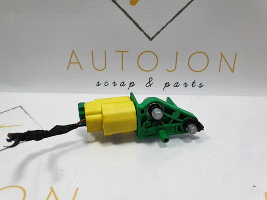 Senzor impact lateral  VOLKSWAGEN TOURAN 1T1, 1T2 2003 - 2010 1.9 TDI BKC, BLS, BXE 5M0909606A