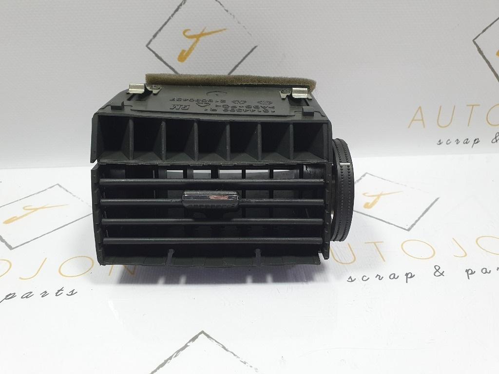 Grila de ventilatie dreapta OPEL ZAFIRA B A05 2005 - 20151.7 CDTI A 17 DTJ, Z 17 DTJ 13144399