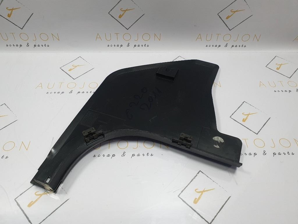 Ornament stalp stanga MERCEDES-BENZ C-CLASS W204 2007 - 2014, MERCEDES-BENZ C-CLASS T-Model III S204 2007 - 20142.2 C 180 CDI OM 651.913 A2046881306